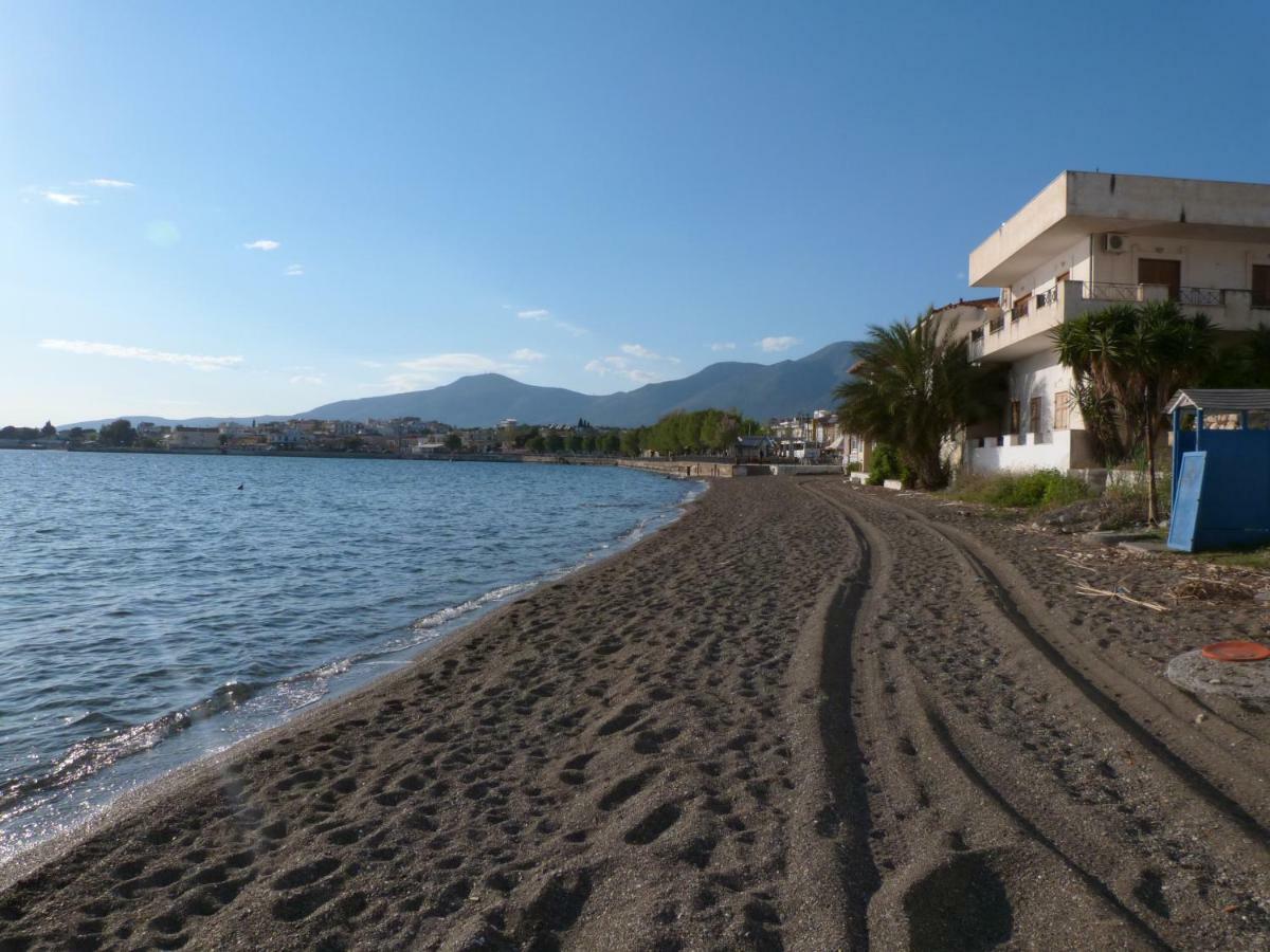 Apt 30M From Beach Amarynthos Eksteriør billede